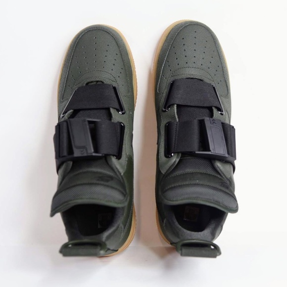 Nike Air Force 1 Utility Men's Casual Shoes - Picture 5 of 7